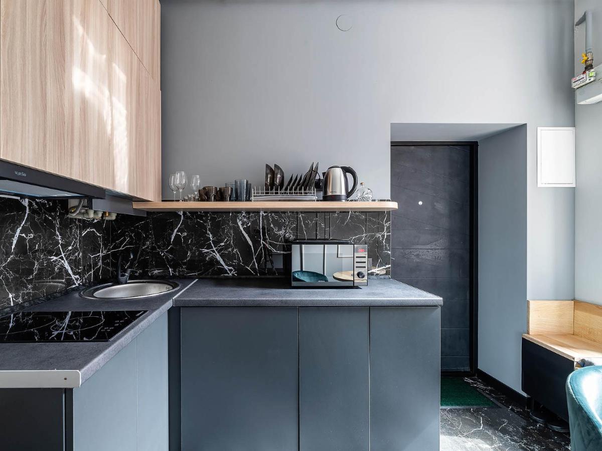 Modern Apartment Лвив Екстериор снимка