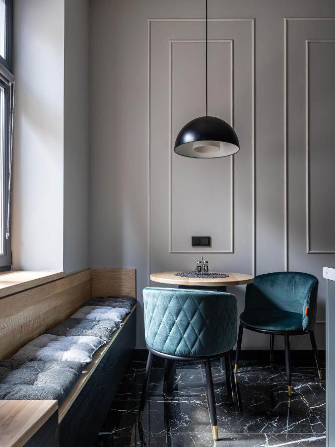 Modern Apartment Лвив Екстериор снимка