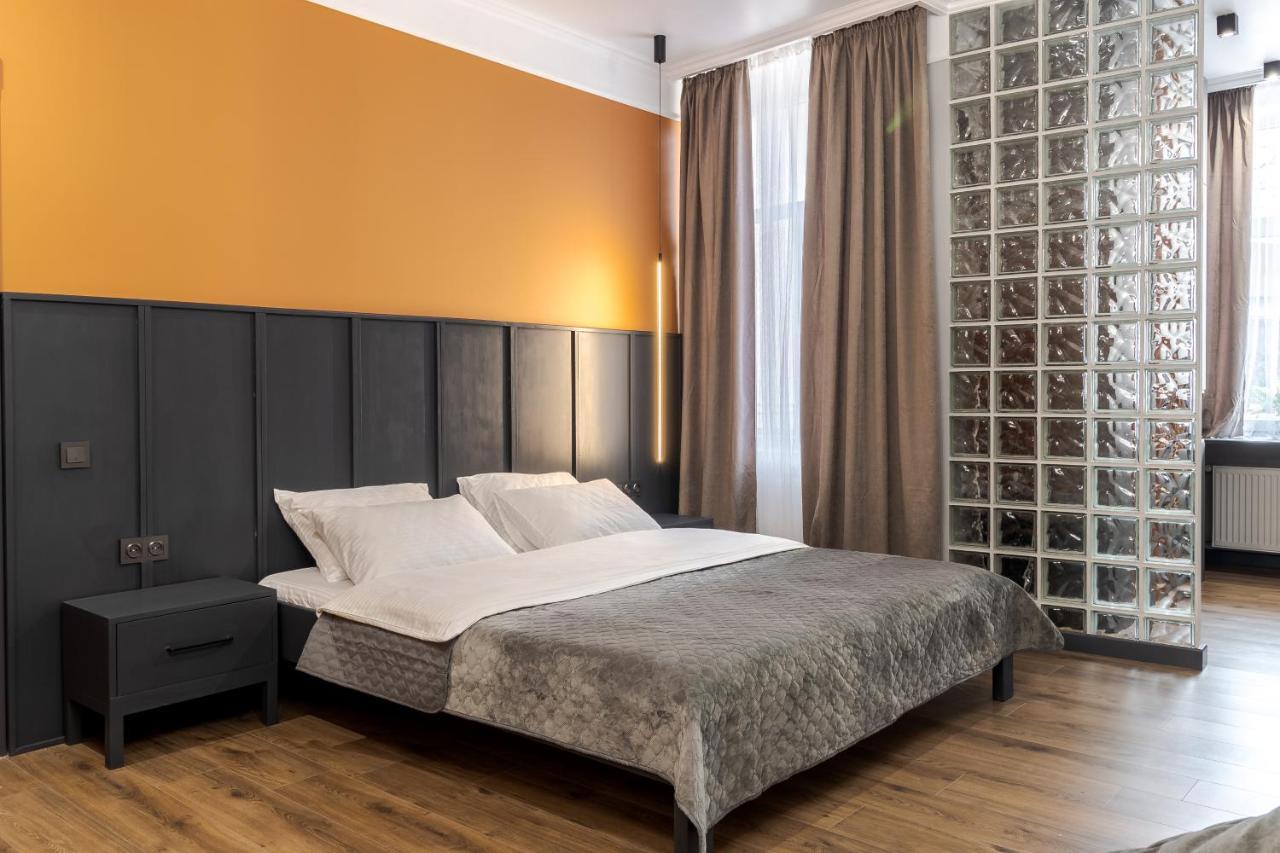Modern Apartment Лвив Екстериор снимка