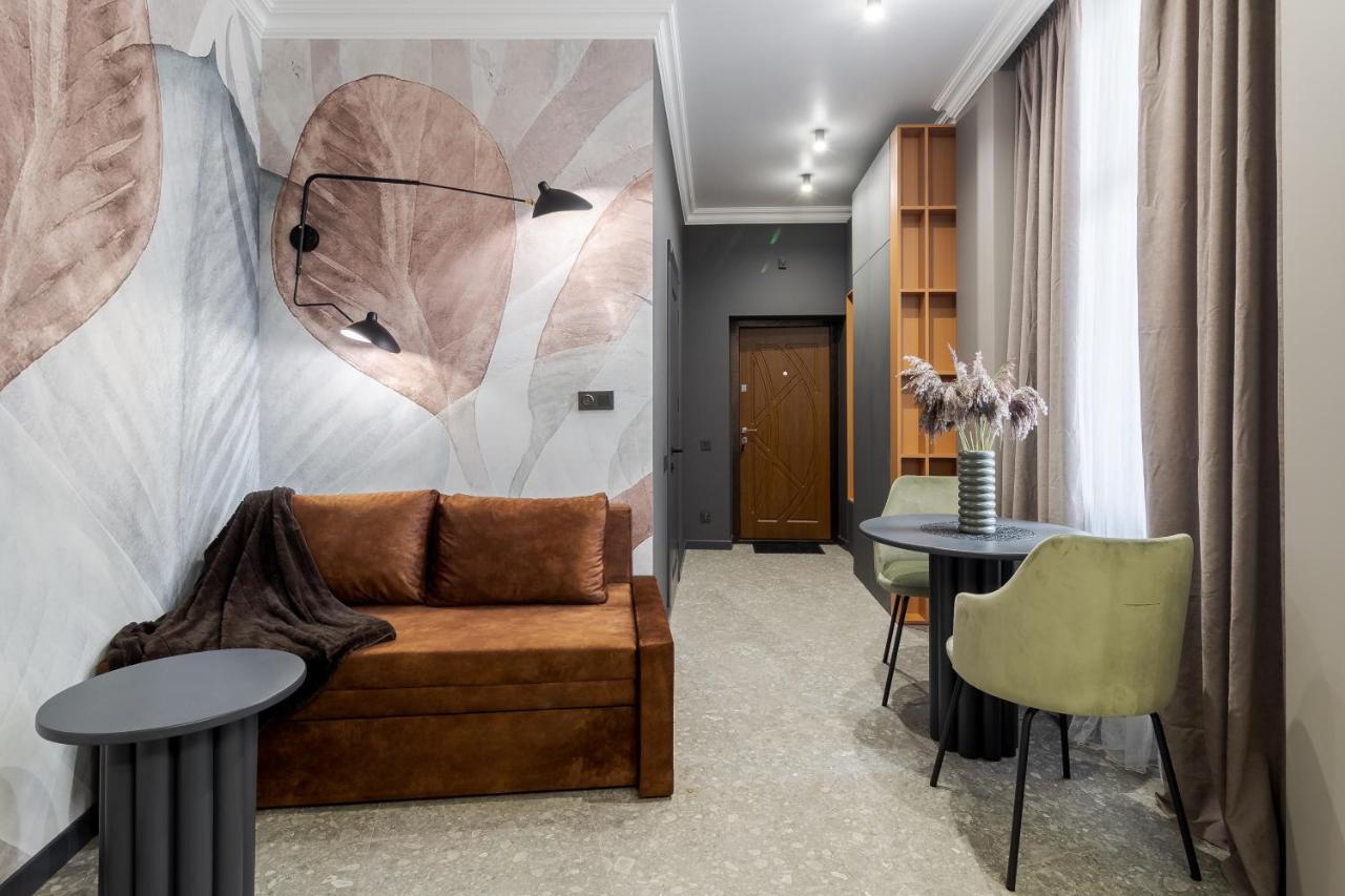 Modern Apartment Лвив Екстериор снимка